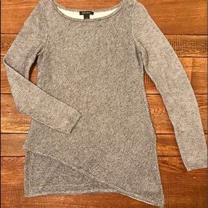 White House Black Market Size Med Asymmetric Tunic